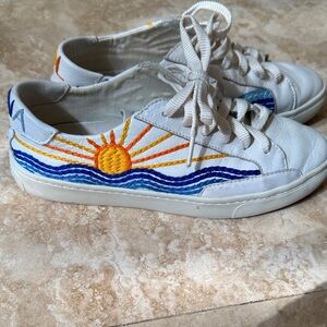 Soludos sol/luna sneaker 6.5